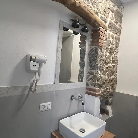 Crispi Mmg Apartamento Olbia